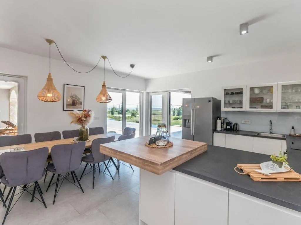 Fortuna Comfortable Holiday Residence Kakma